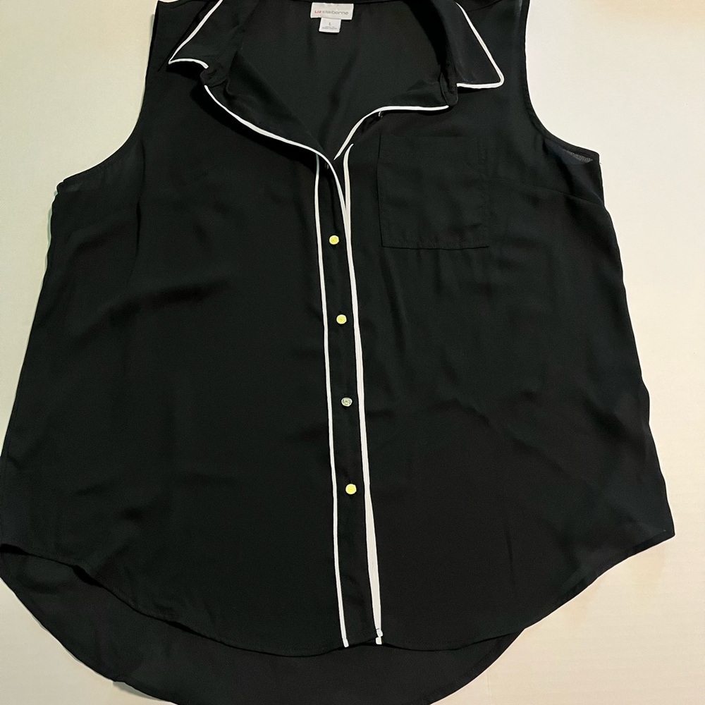 Black Sleeveless Top with White Trim